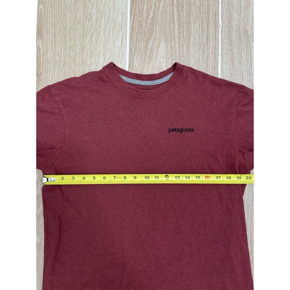 Patagonia Fitz Roy Icon Responsibili Tee Mens Medium Red‎ Trail Outdoors Hiking - Picture 10 of 14
